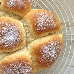 CREAM CHEESE DINNER ROOLS.AROMA DE CHOCOLATE