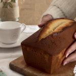 CREAM CHEESE VANILLA CAKE. AROMA DE CHOCOLATE