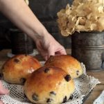 BOLLITOS CON PEPITAS DE CHOCOLATE. AROMA DE CHOCOLATE