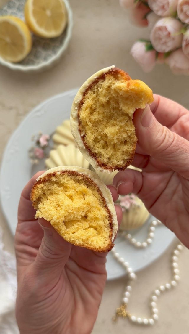 MADELEINES DE LIMÓN Y CHOCOLATE BLANCO. AROMA DE CHOCOLATE